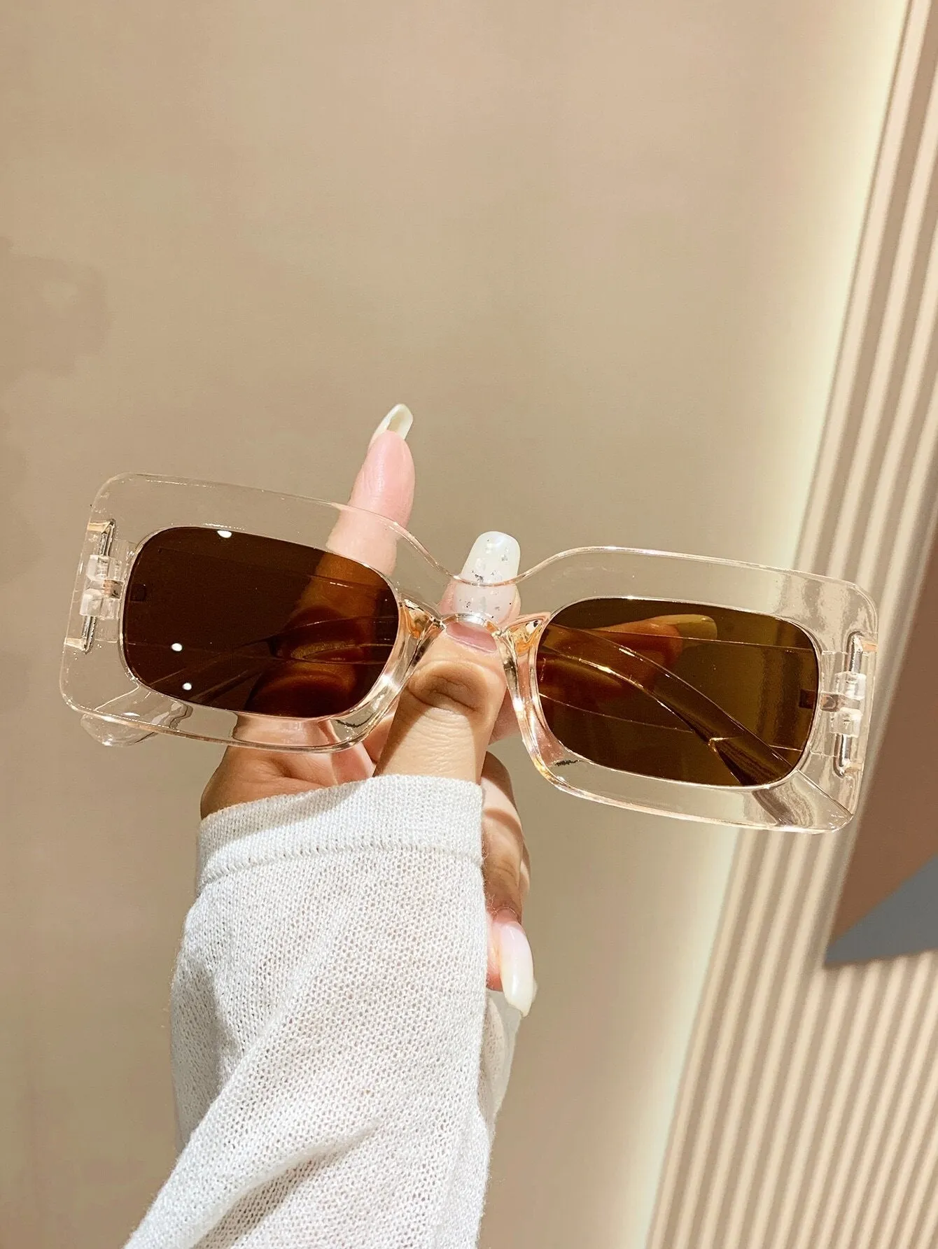 1pc Plastic Frame Small Square Beach Sunscreen Sunglasses In Black Cute Shades Beach Accessories