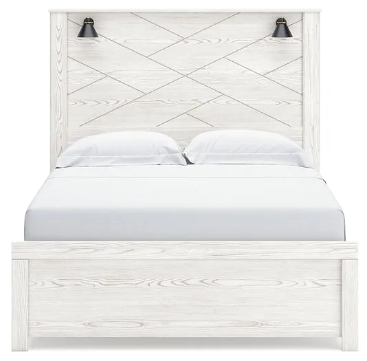 Gerridan Queen Panel Bed with 2 Nightstands