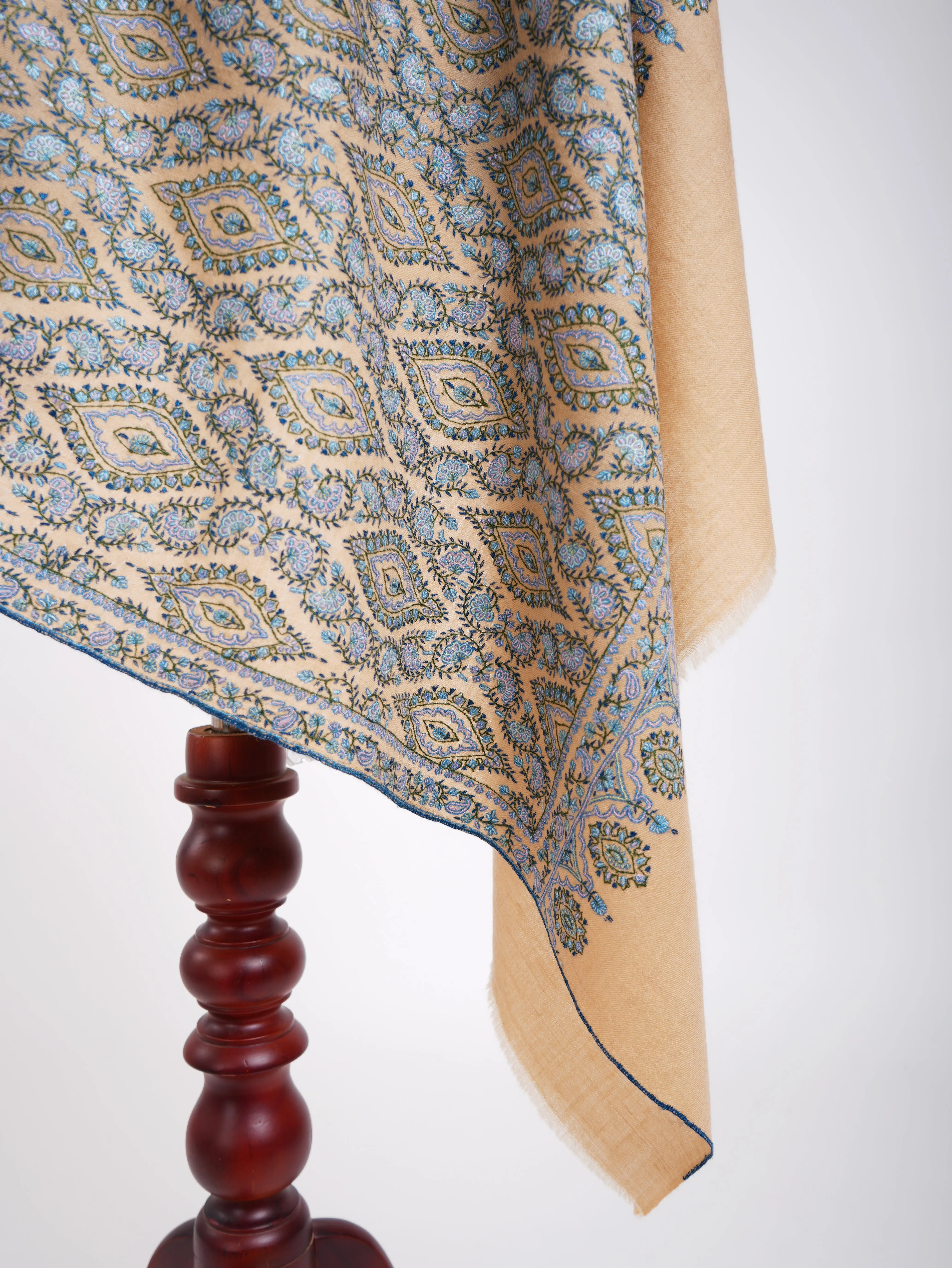 Sozni Jamavar Hand Embroidered Kashmiri Pashmina Shawl