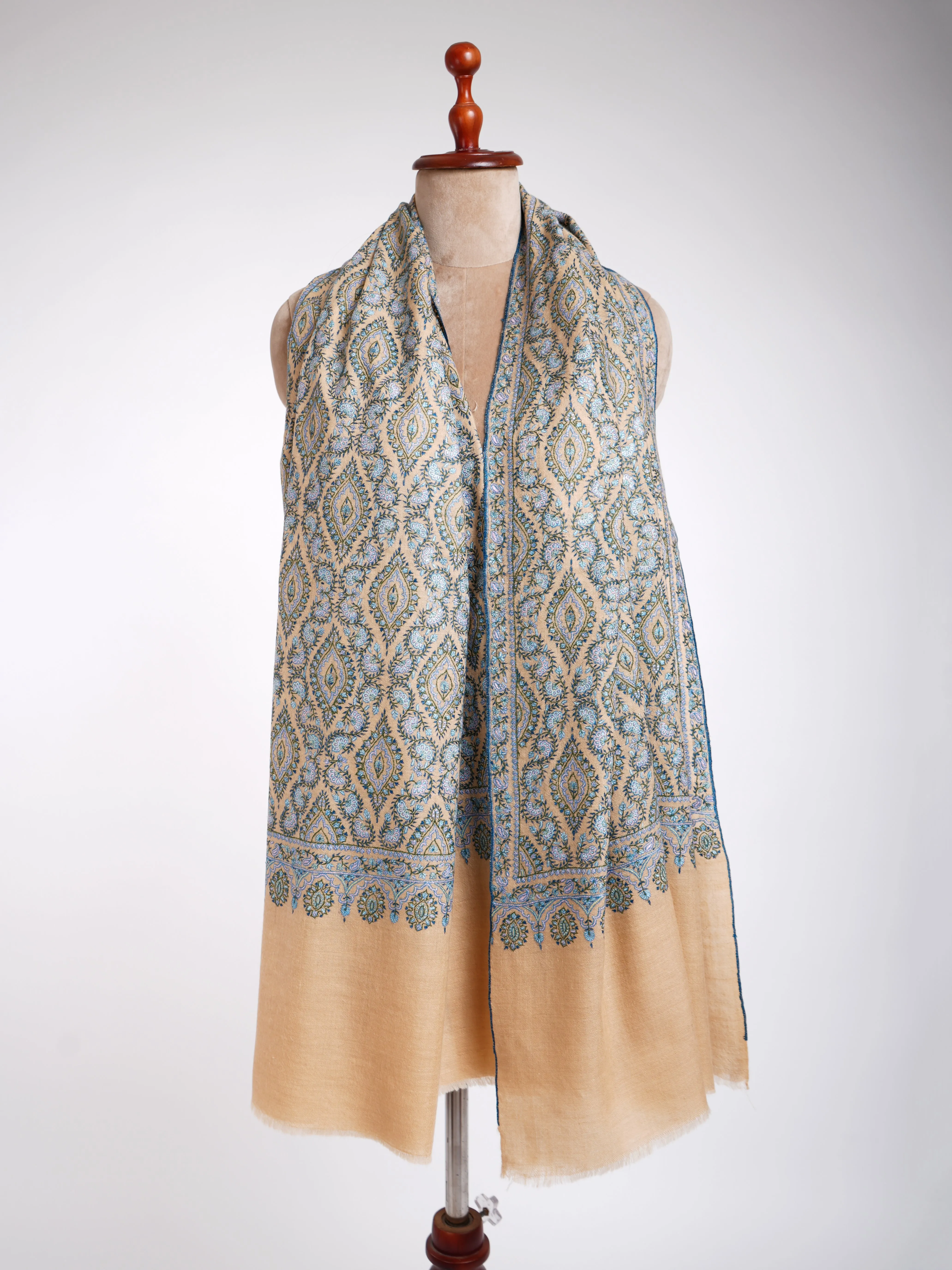 Sozni Jamavar Hand Embroidered Kashmiri Pashmina Shawl