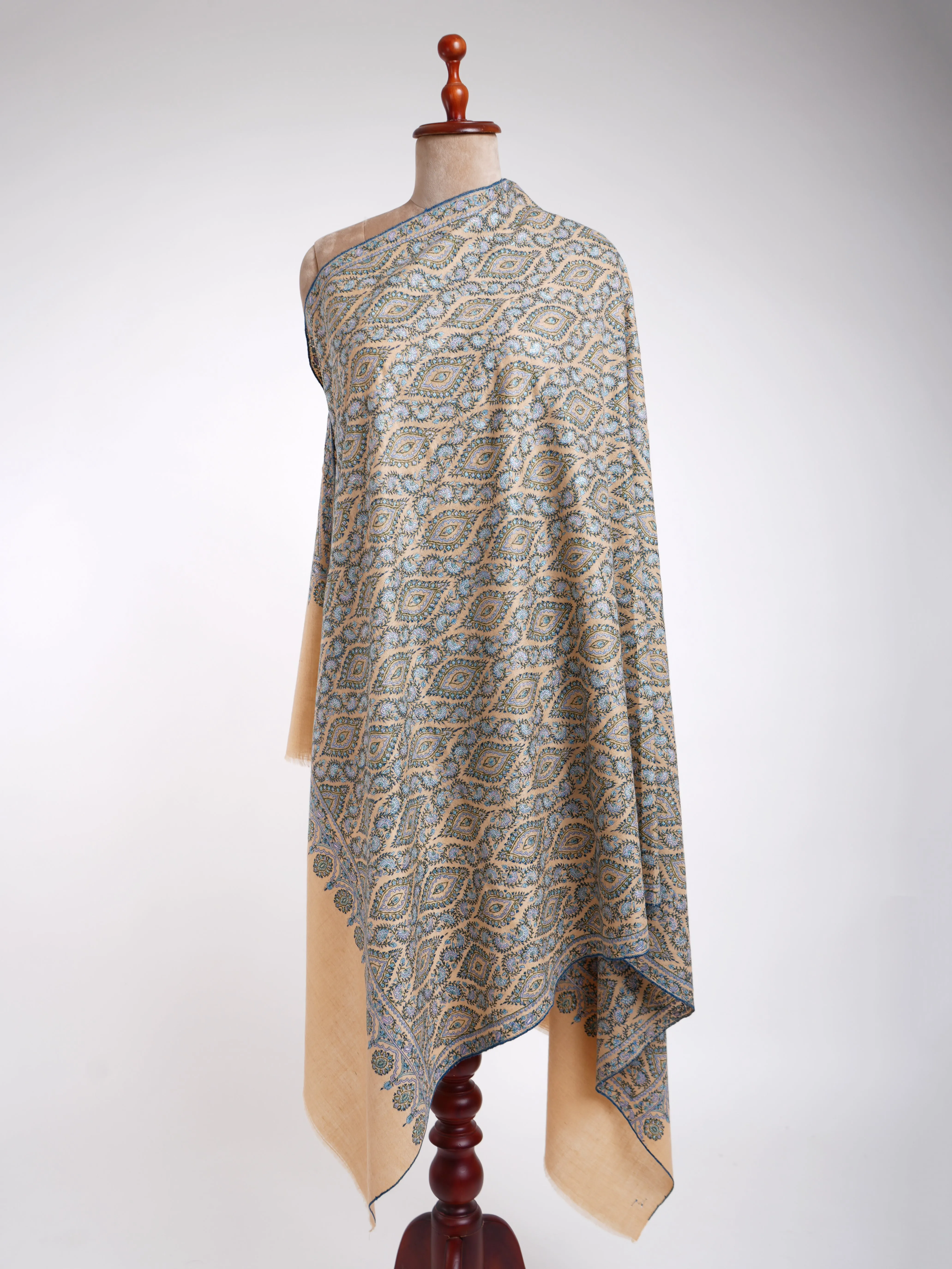Sozni Jamavar Hand Embroidered Kashmiri Pashmina Shawl