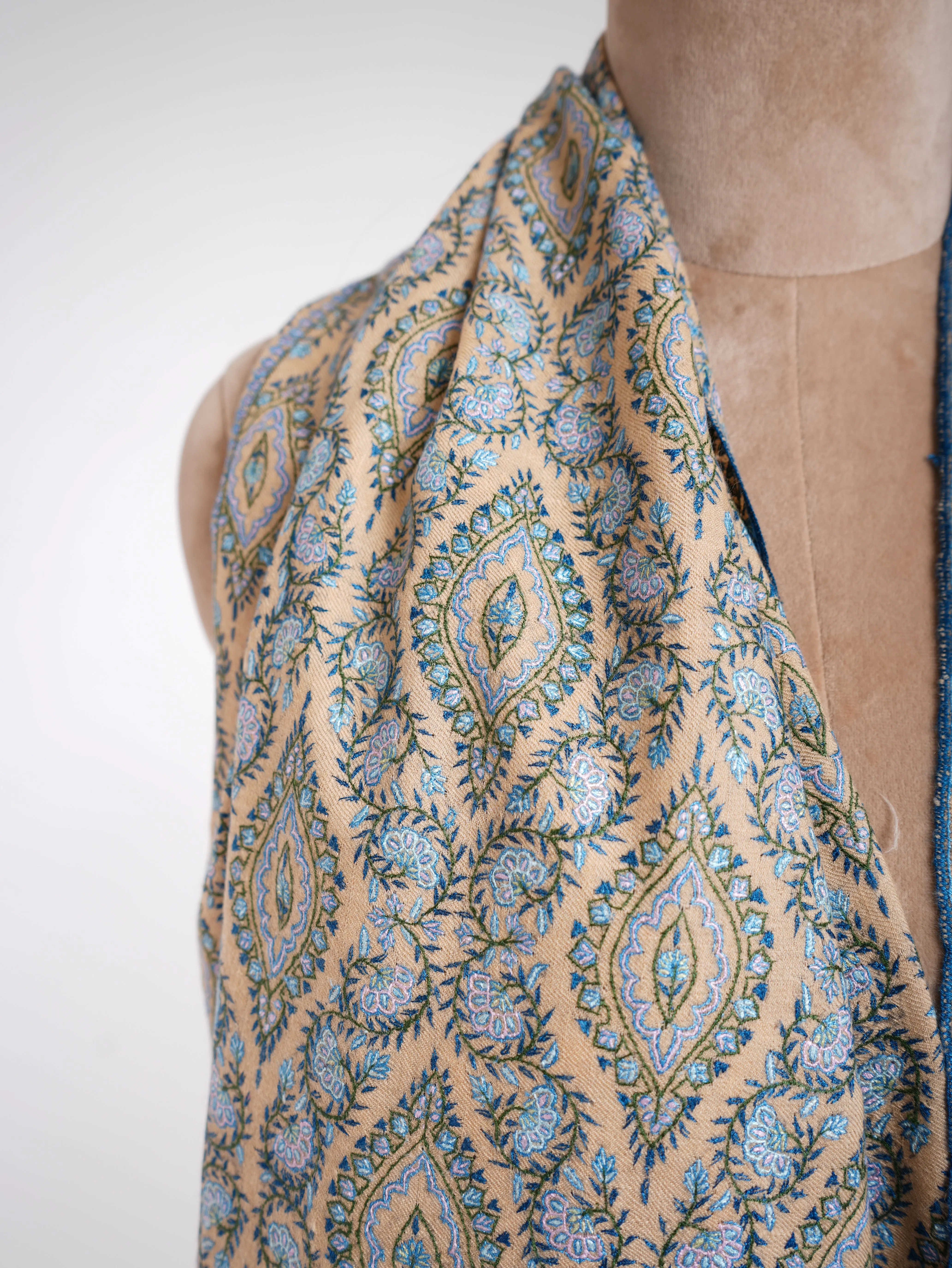 Sozni Jamavar Hand Embroidered Kashmiri Pashmina Shawl